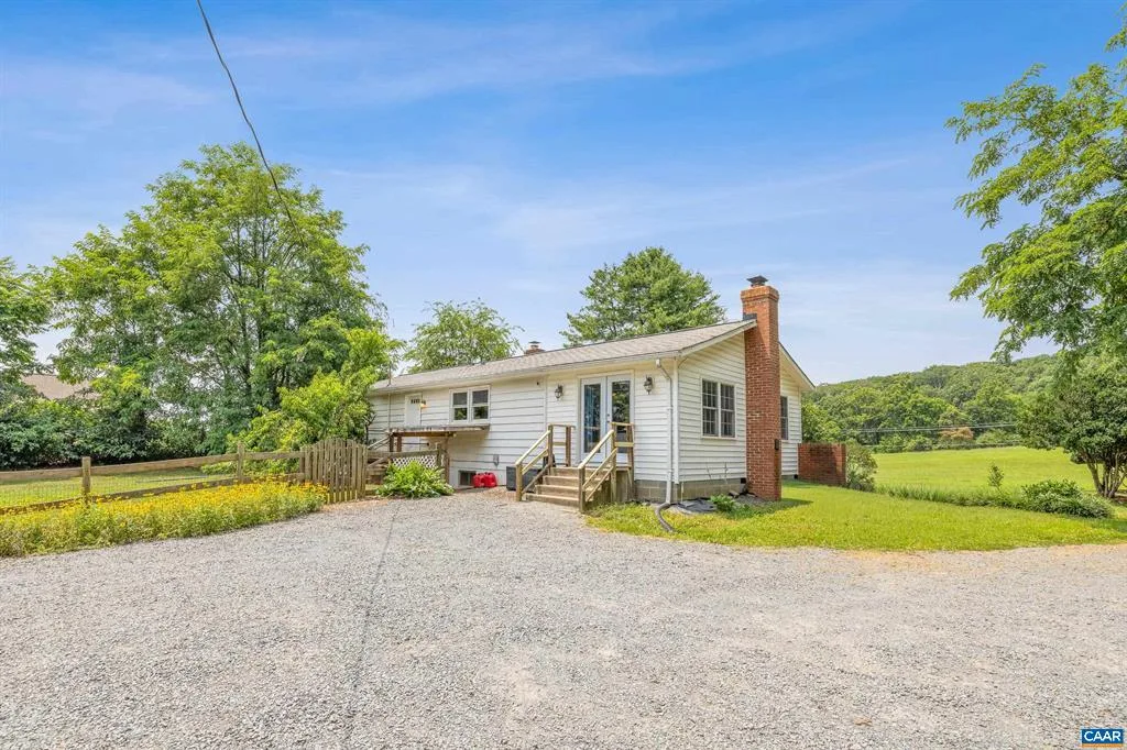 Photo 2 of 19129 Allens Ln, Culpeper