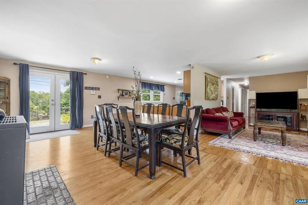 Photo 5 of 19129 Allens Ln, Culpeper